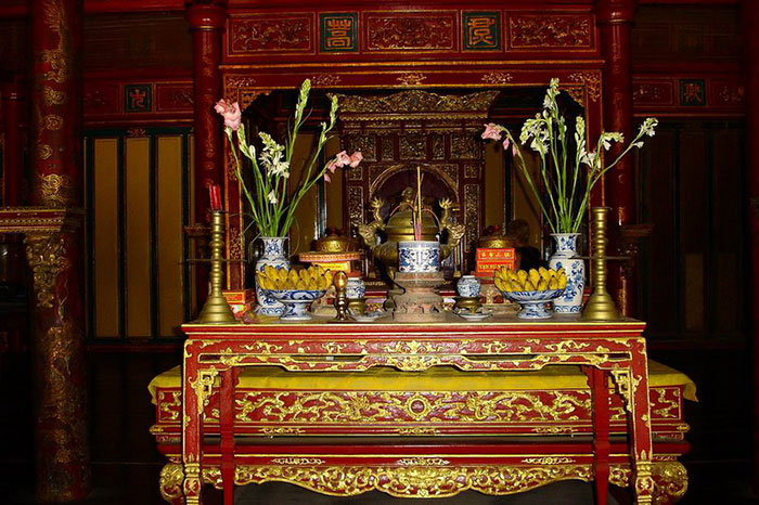 Abécédaire culture Vietnam autel ancêtres